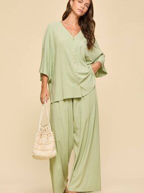 Elle Sage Escape Linen Set